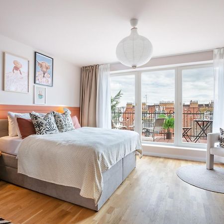 Turnkey I Letna Park Apartments Praag Buitenkant foto